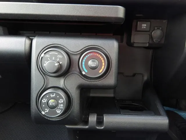 プロボックスバン 4WD(トヨタ)の車両写真