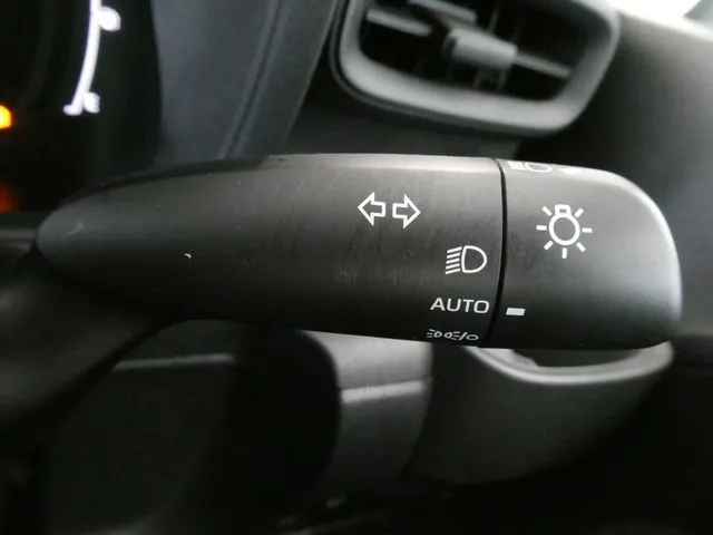 シエンタ ハイブリッド(トヨタ)の車両写真