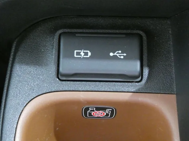シエンタ ハイブリッド(トヨタ)の車両写真
