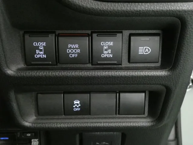 シエンタ ハイブリッド(トヨタ)の車両写真