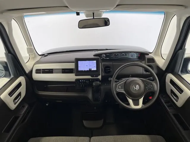 N BOX(ホンダ)の車両写真
