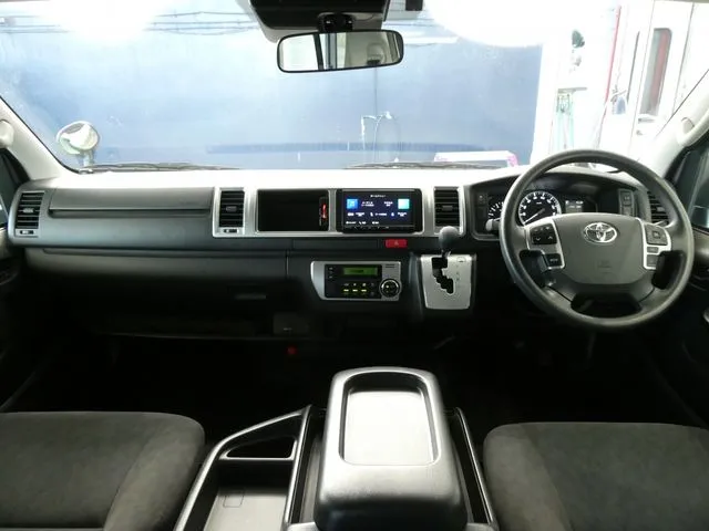 ハイエースワゴン(トヨタ)の車両写真