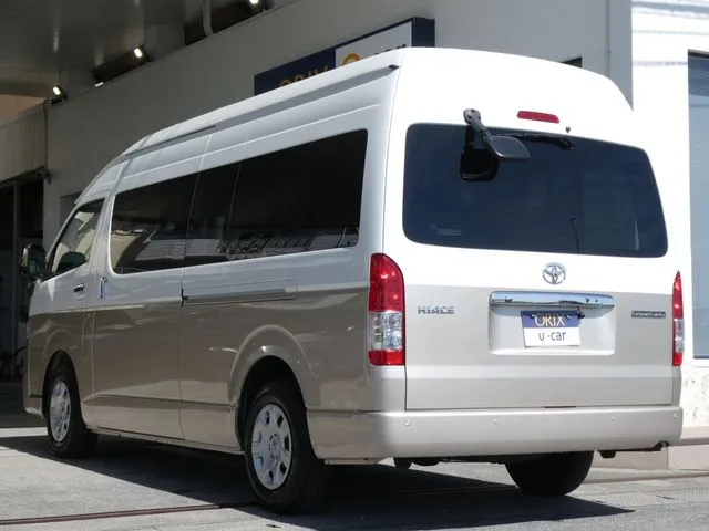 ハイエースワゴン(トヨタ)の車両写真
