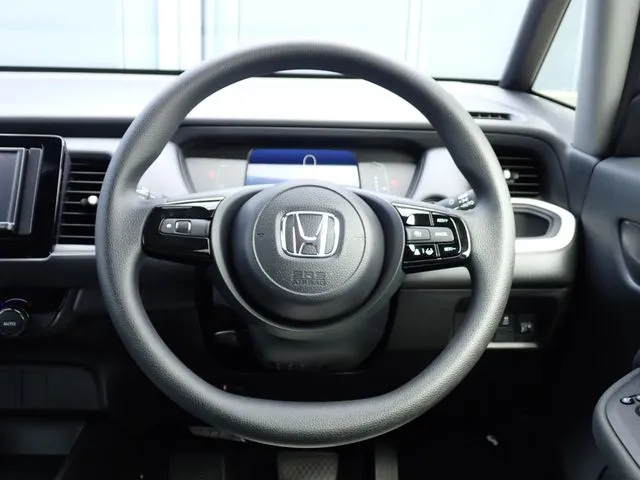 フィット e:HEV(ホンダ)の車両写真