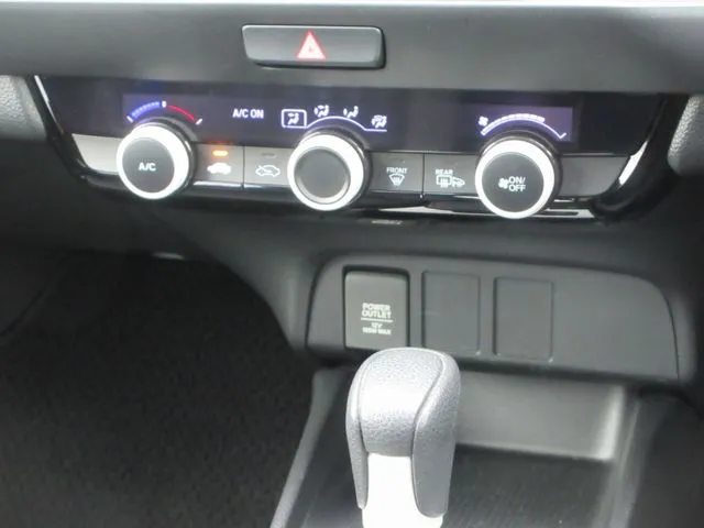 フィット 4WD(ホンダ)の車両写真