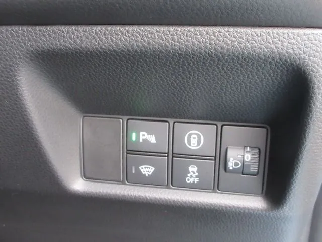フィット 4WD(ホンダ)の車両写真