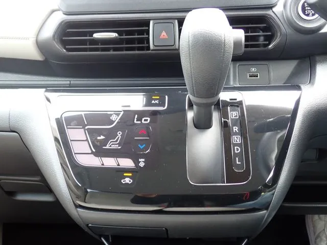 デイズ（ニッサン）の車両写真