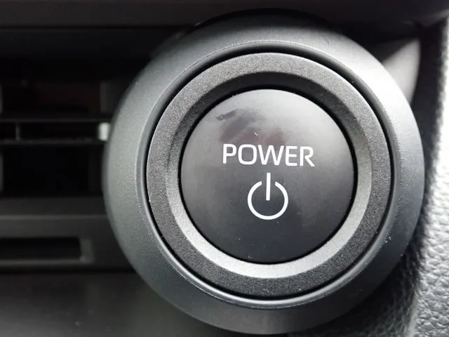 プリウス（トヨタ）の車両写真