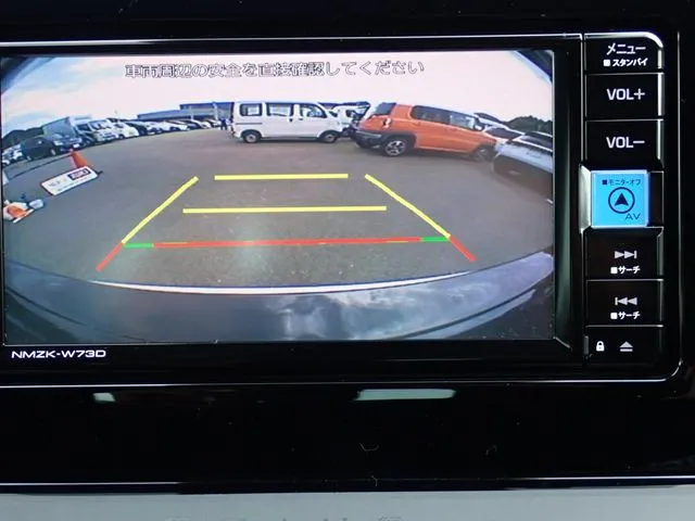 プリウス（トヨタ）の車両写真