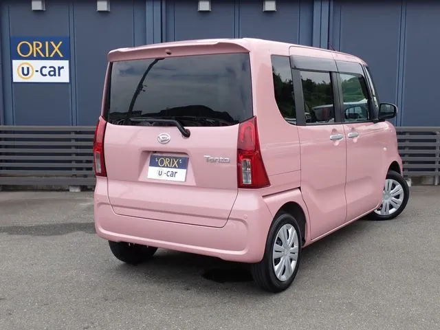タント(ダイハツ)の車両写真