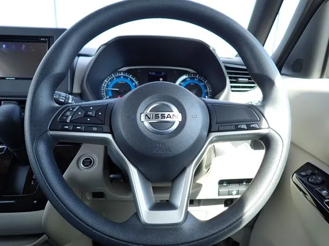 ルークス(ニッサン)の車両写真