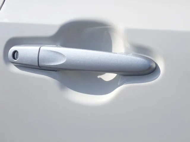 ミラ イース(ダイハツ)の車両写真