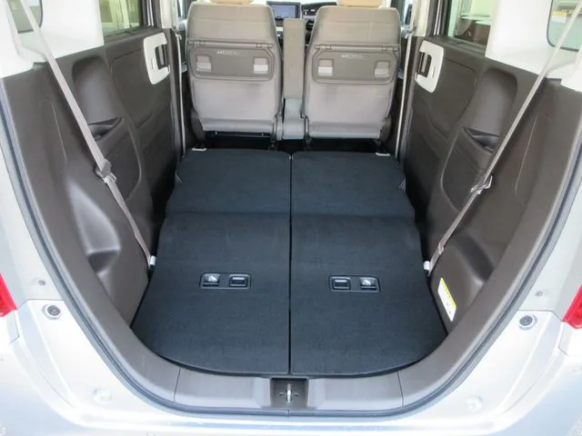 Ｎ　ＢＯＸ　４ＷＤ（ホンダ）の車両写真