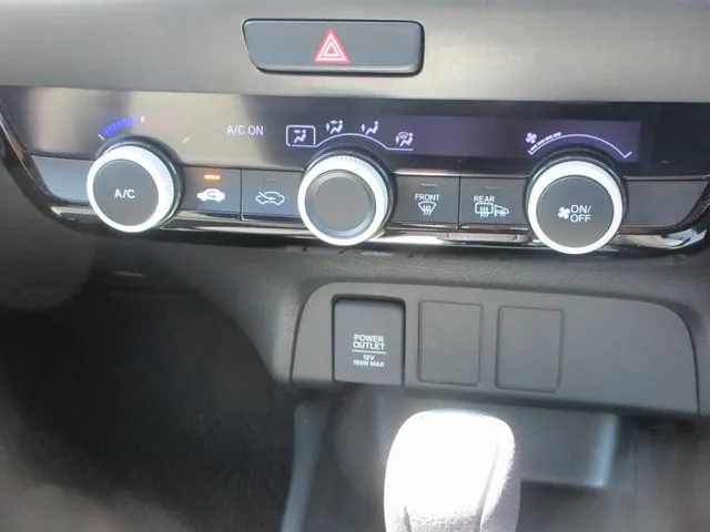 ホンダ　フィット　４ＷＤ