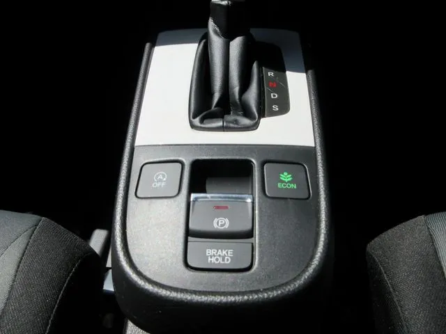 ホンダ　フィット　４ＷＤ