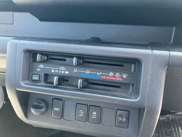 ハイゼットトラック 4WD(ダイハツ)の車両写真