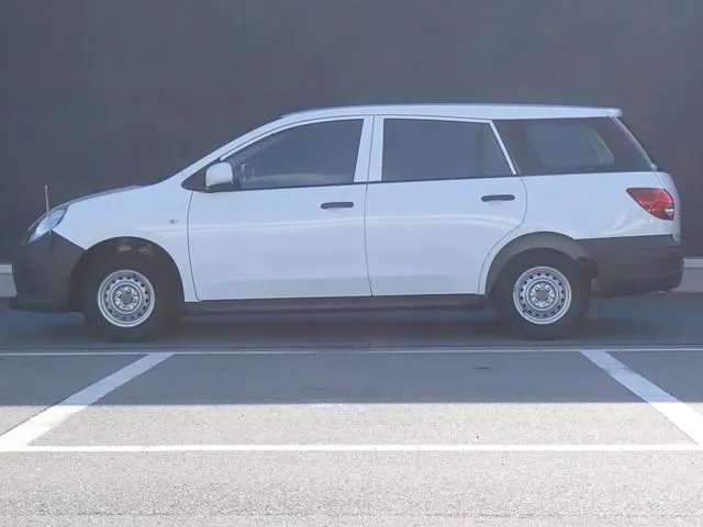 ニッサン　ＮＶ１５０　ＡＤ　２ＷＤ