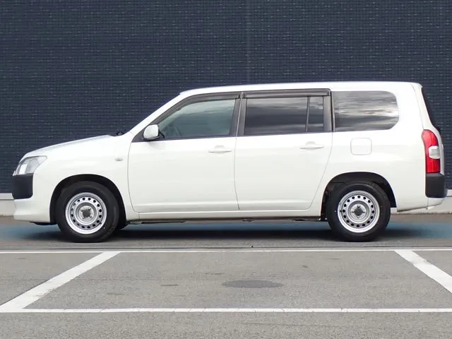 トヨタ　プロボックスバン　２ＷＤ