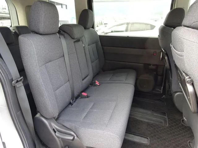 ステップワゴン 4WD(ホンダ)の車両写真