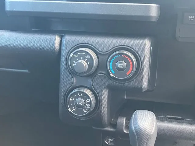 プロボックスバン　４ＷＤ（トヨタ）の車両写真