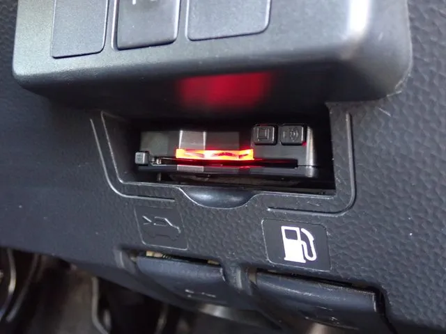 ダイハツ　トール　４ＷＤ