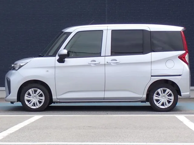 ダイハツ　トール　４ＷＤ