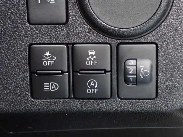 ミラ イース(ダイハツ)の車両写真