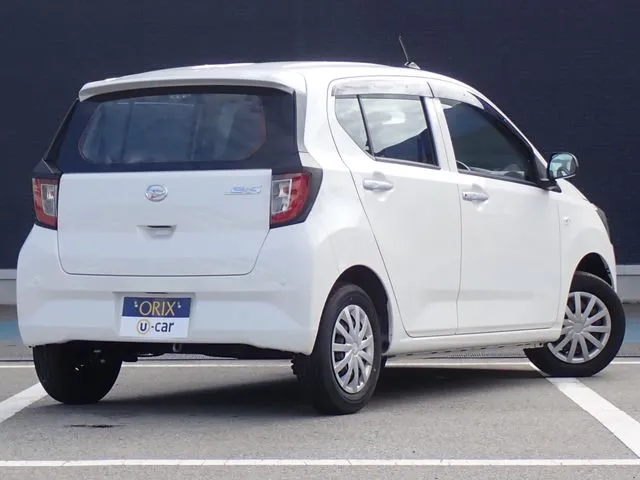 ミラ イース(ダイハツ)の車両写真