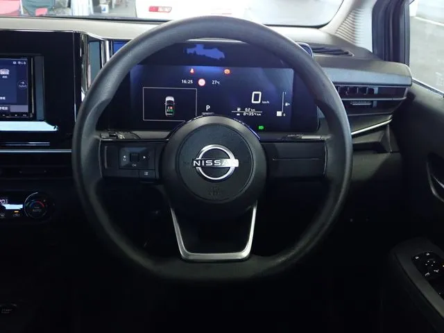 ノート（ニッサン）の車両写真