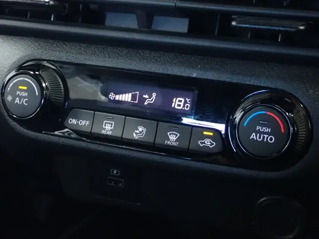 ノート（ニッサン）の車両写真