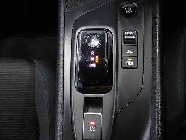 ノート（ニッサン）の車両写真