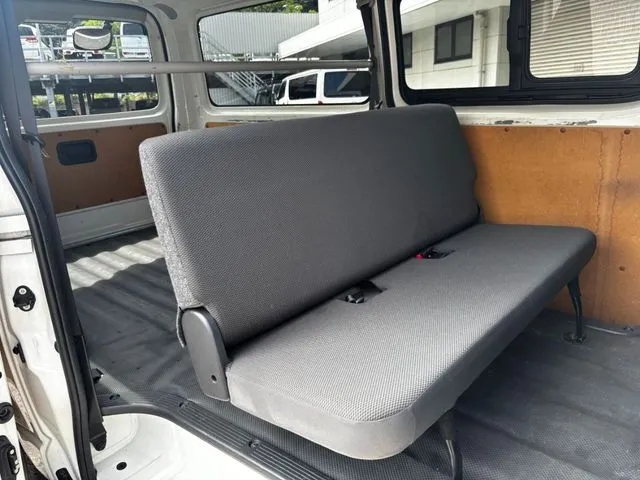 トヨタ　ハイエースバン　１．２５ｔ　２ＷＤ