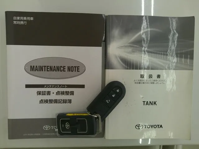 トヨタ　タンク　４ＷＤ