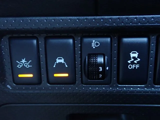 NV150 AD 4WD(ニッサン)の車両写真
