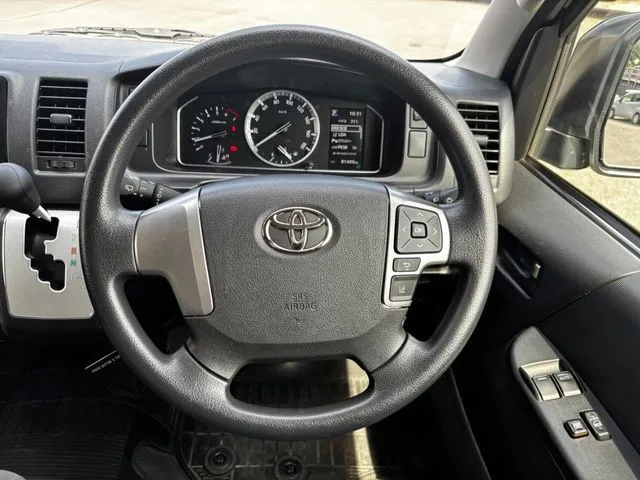 トヨタ　ハイエースバン　１．２５ｔ　２ＷＤ