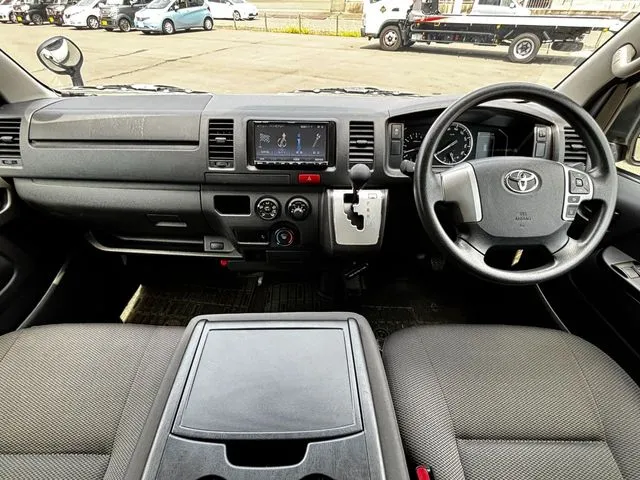 トヨタ　ハイエースバン　１．２５ｔ　２ＷＤ