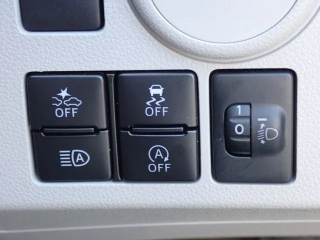 ミラ イース(ダイハツ)の車両写真