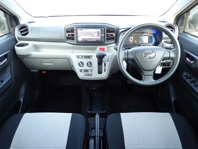 ミラ イース(ダイハツ)の車両写真