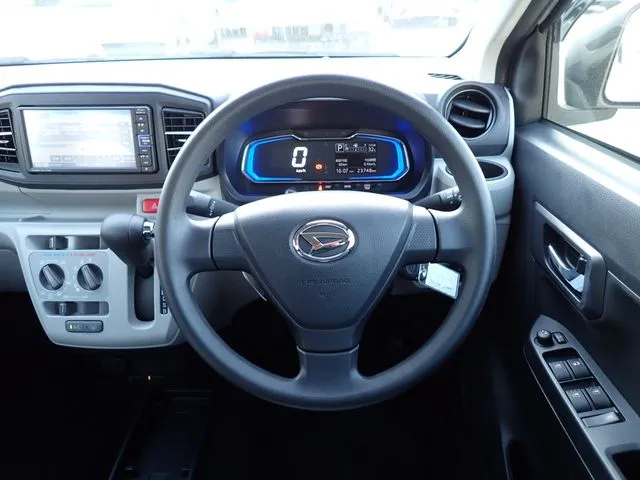 ミラ イース(ダイハツ)の車両写真