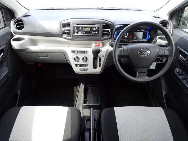 ミラ　イース　４ＷＤ（ダイハツ）の車両写真