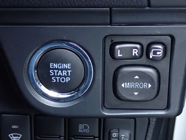 カローラフィールダー 4WD(トヨタ)の車両写真