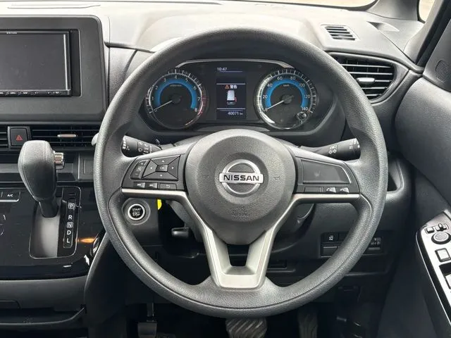 ニッサン　ルークス