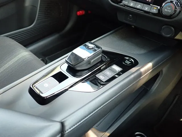 ノート（ニッサン）の車両写真