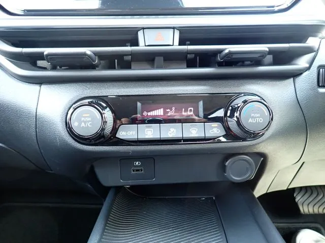ノート（ニッサン）の車両写真