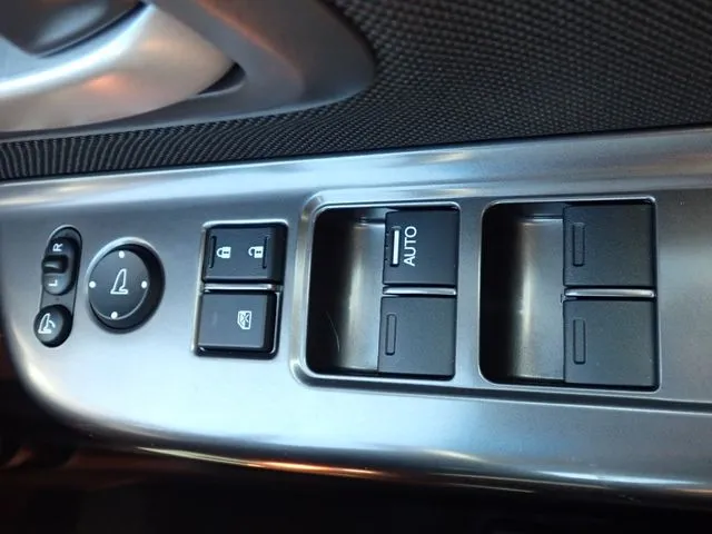 フリード ハイブリッド(ホンダ)の車両写真