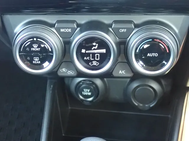 スイフト（スズキ）の車両写真