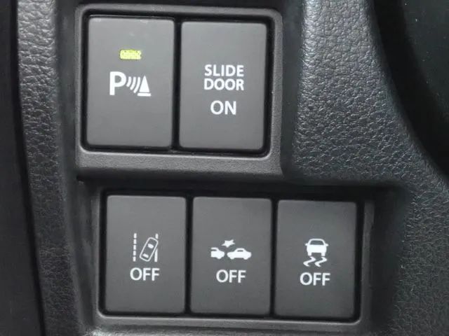スペーシア ギア(スズキ)の車両写真