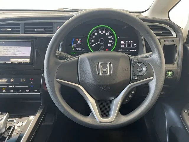 ホンダ　シャトル　ハイブリッド