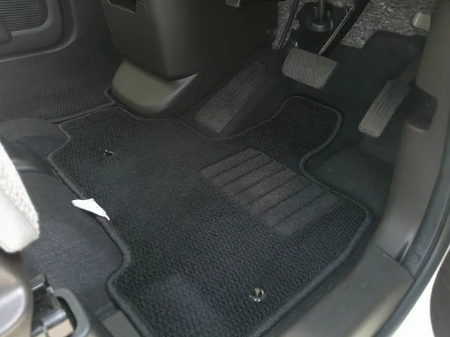 Ｎ　ＢＯＸ　４ＷＤ（ホンダ）の車両写真