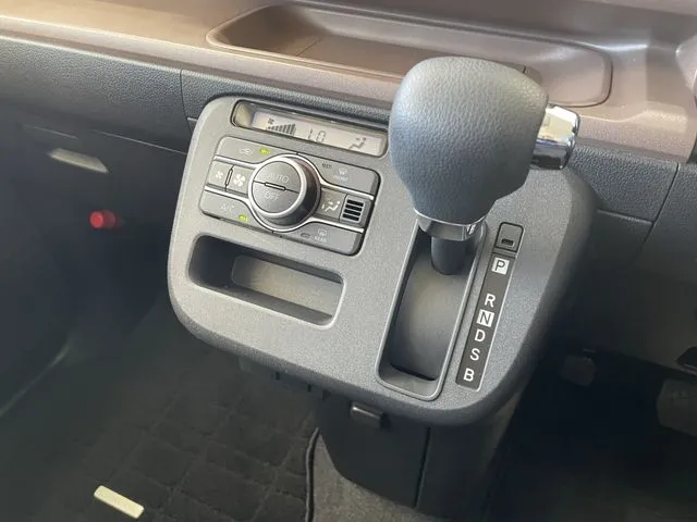 ダイハツ　ムーヴ　キャンバス